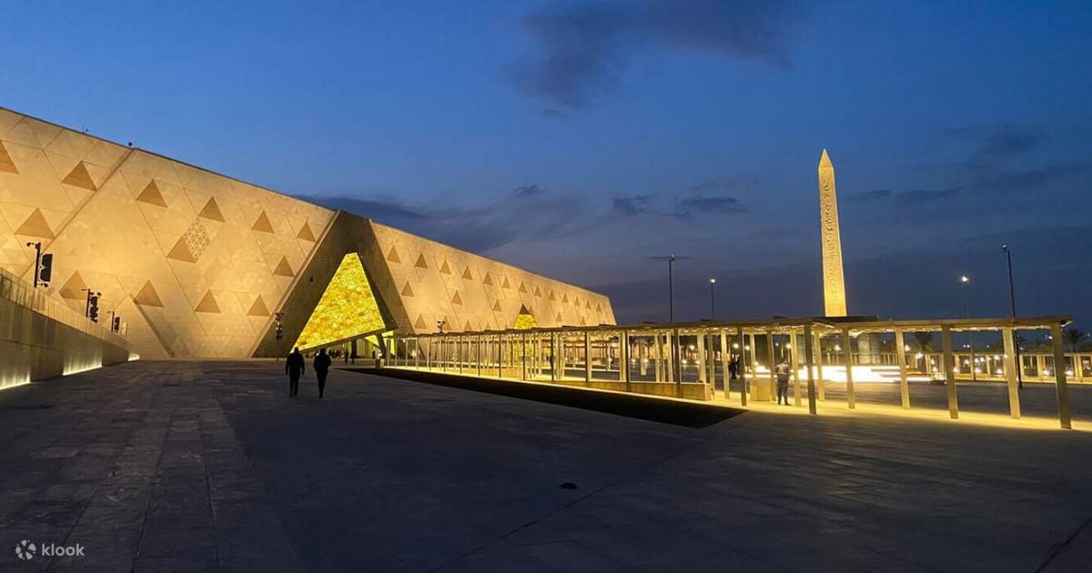 ピラミッド、スフィンクス、新グランドエジプト博物館 1日観光ツアー